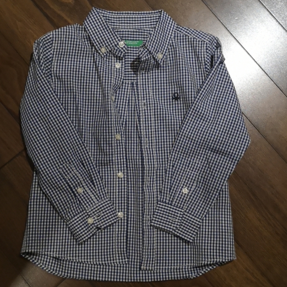 Benetton button down shirt -boys size 4-5